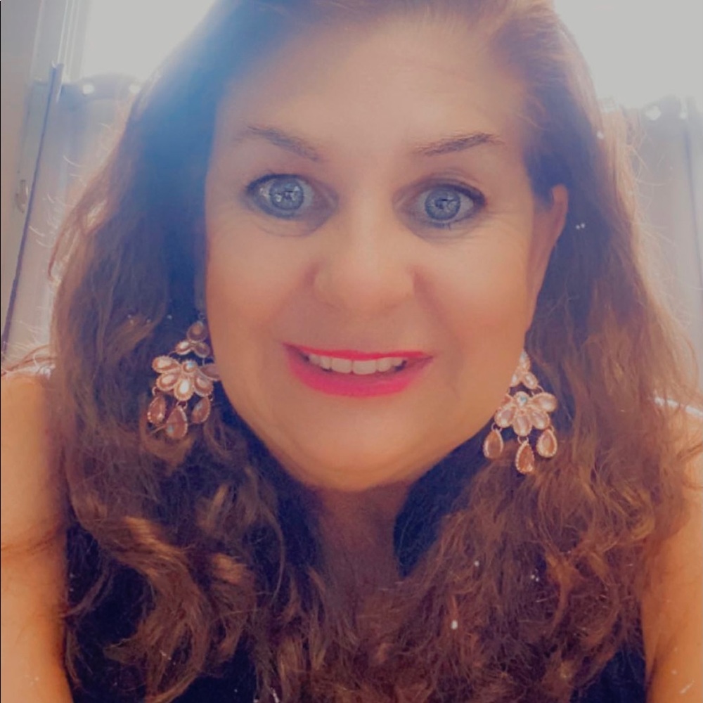 Meet your Posher, Mimi